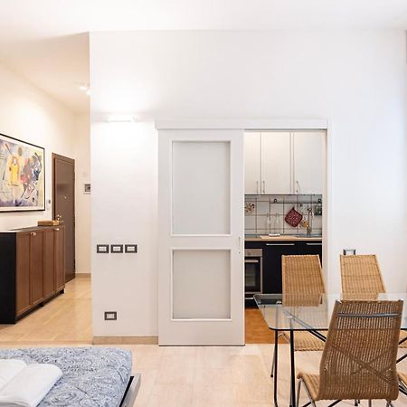 Accogliente Loft In Zona Monumentale/Cenisio Apartment มิลาน ภายนอก รูปภาพ