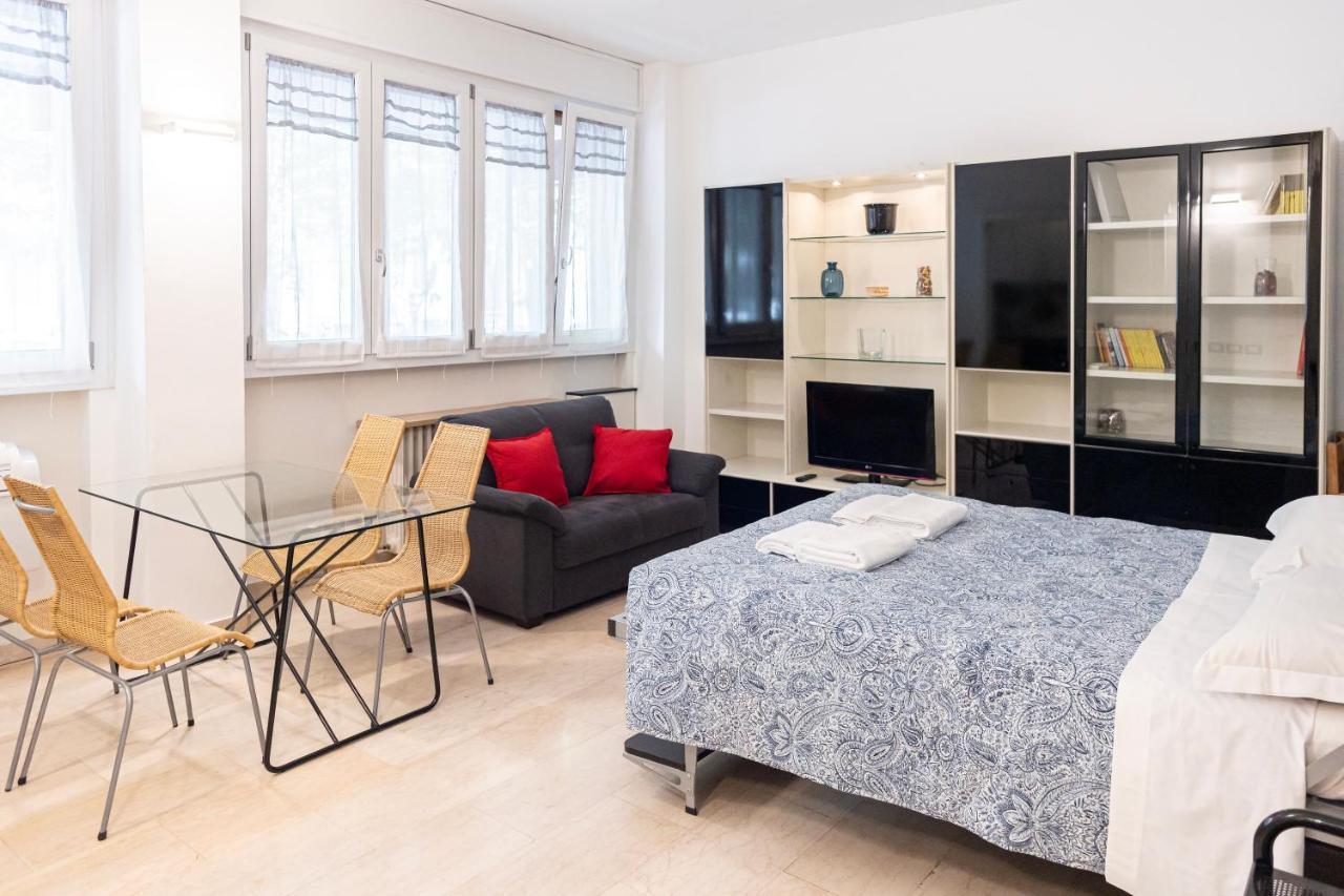Accogliente Loft In Zona Monumentale/Cenisio Apartment มิลาน ภายนอก รูปภาพ